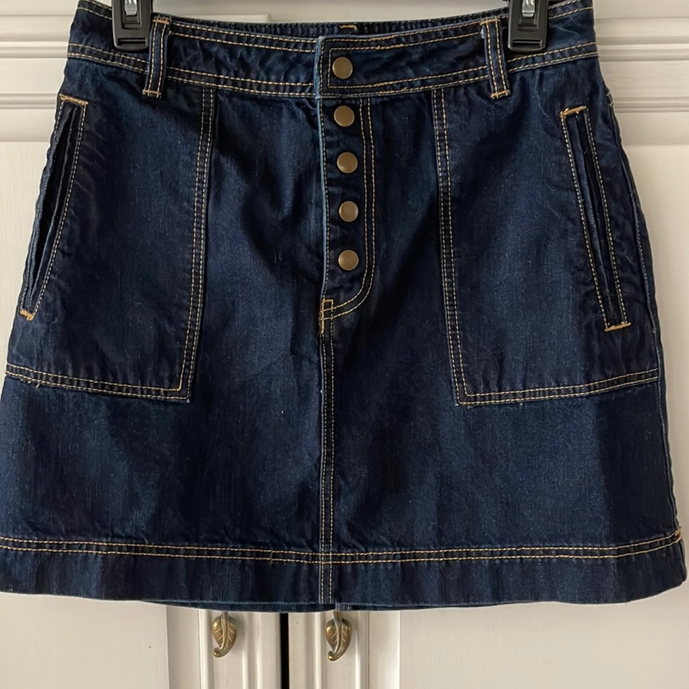 Free people denim skirt size 28 excellent condition